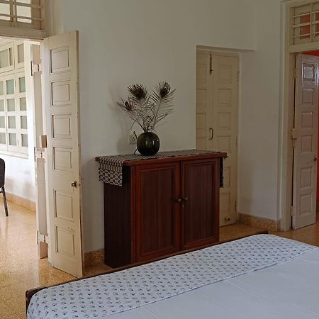Srinekatan Heritage Villa Homestay アーメダバード エクステリア 写真