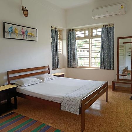 Srinekatan Heritage Villa Homestay アーメダバード エクステリア 写真
