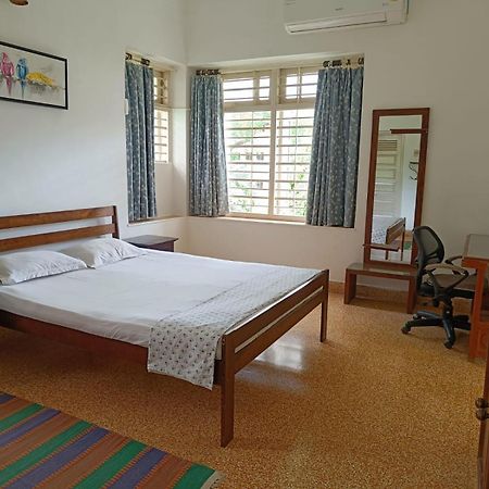 Srinekatan Heritage Villa Homestay アーメダバード エクステリア 写真