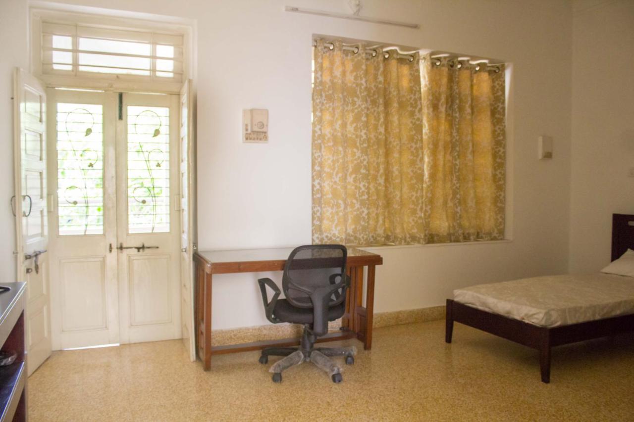 Srinekatan Heritage Villa Homestay アーメダバード エクステリア 写真