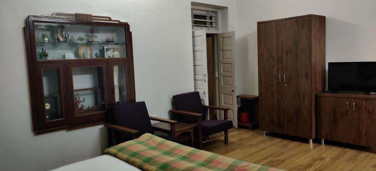 Srinekatan Heritage Villa Homestay アーメダバード エクステリア 写真