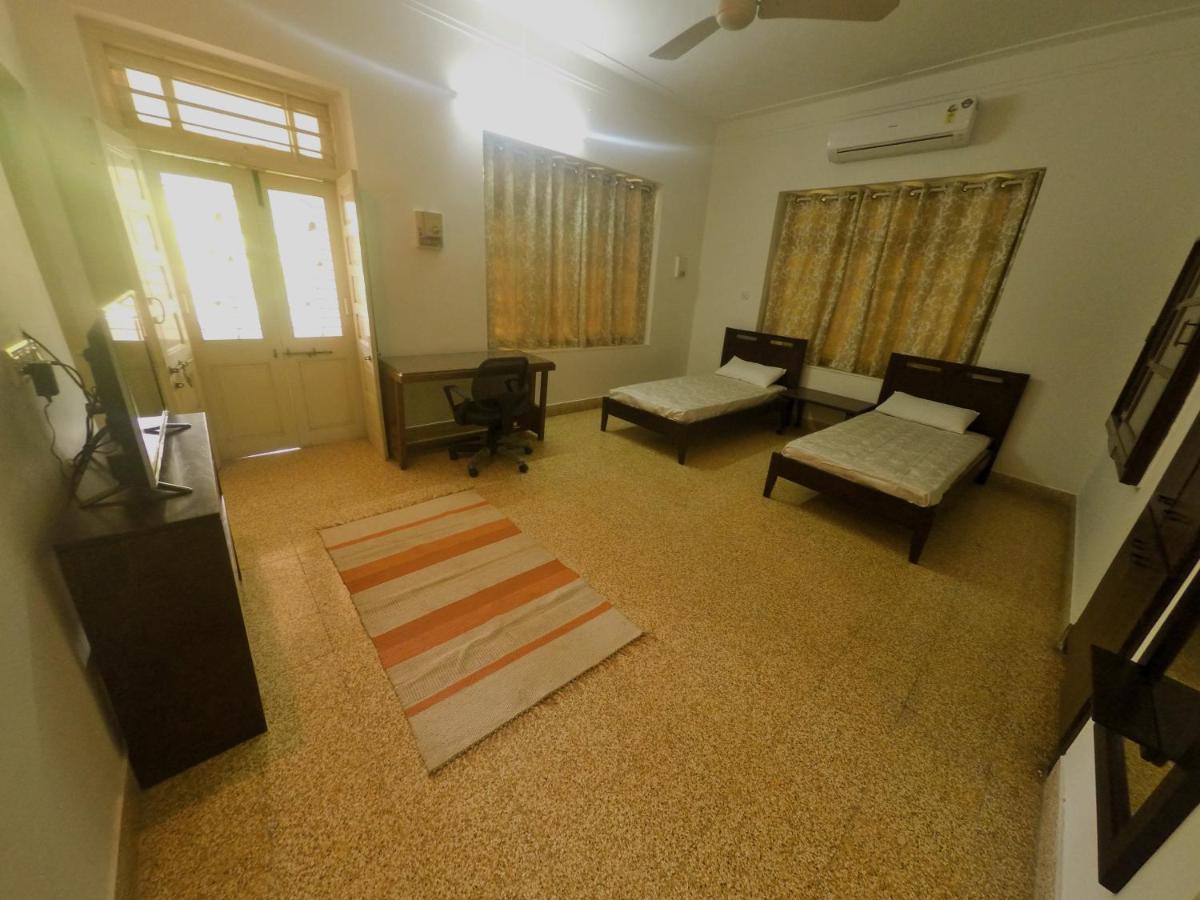 Srinekatan Heritage Villa Homestay アーメダバード エクステリア 写真